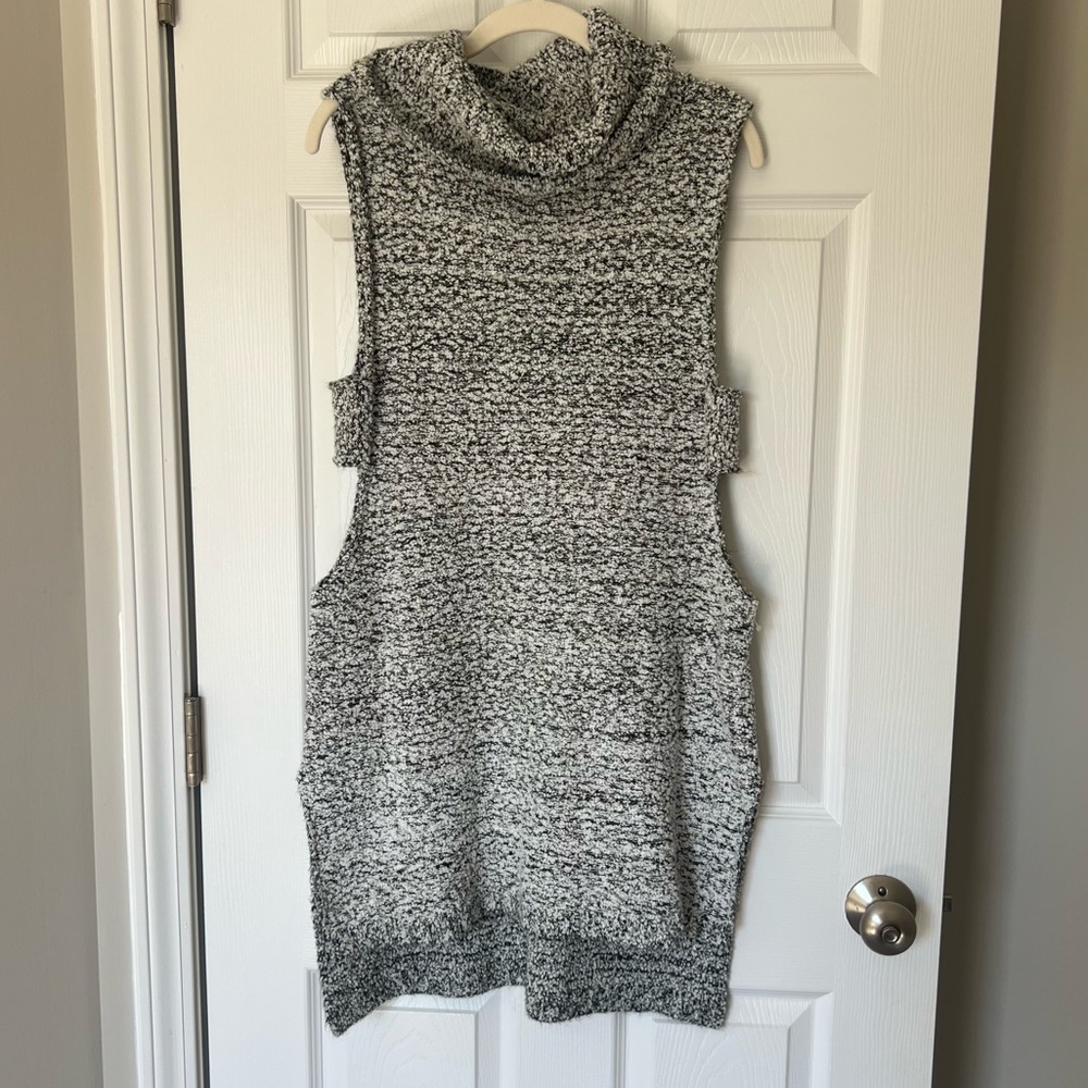 Umgee Cowl Neck Hi-Lo Sweater Vest With Side Cut Outs- Womens Size Medium